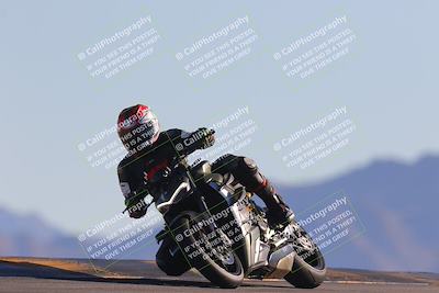 media/Nov-06-2023-Moto Forza (Mon) [[ce023d0744]]/3-Intermediate Group/Session 5 (Turn 9)/